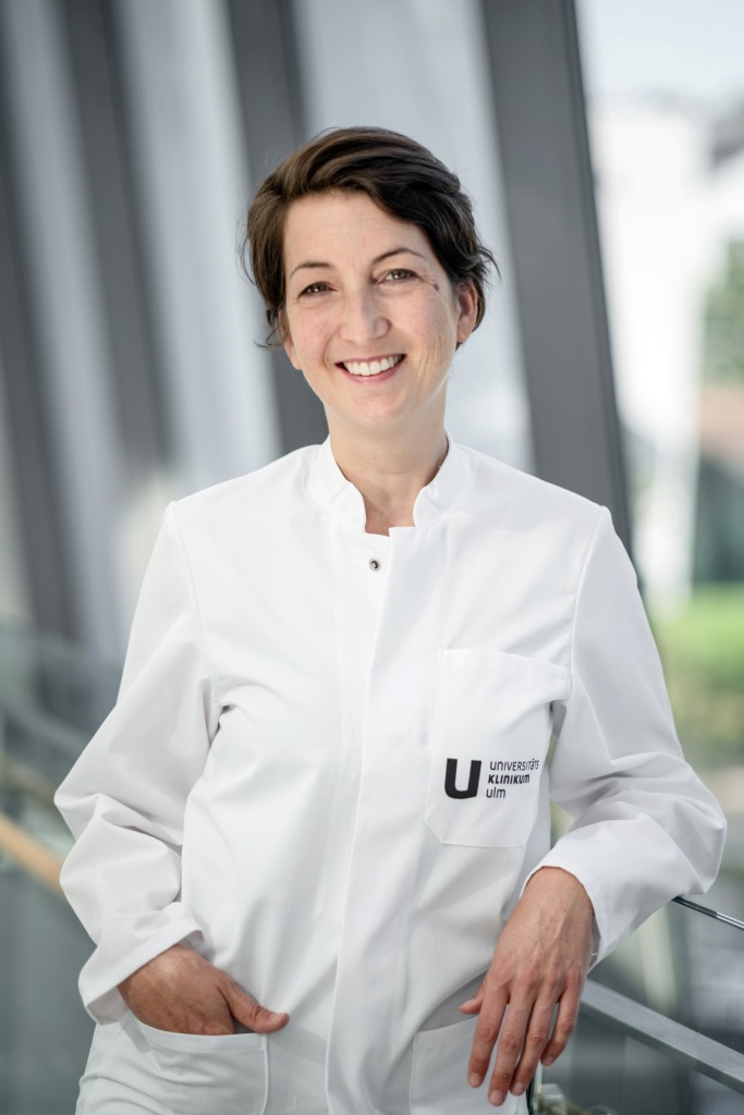 Prof. Dr. Miriam DenizRepair techniques of pelvic floor descensus — the gynecologic view.University of Ulm,Ulm, Germany Prof. Dr. Miriam DenizRepair techniques of pelvic floor descensus — the gynecologic view.University of Ulm,Ulm, Germany